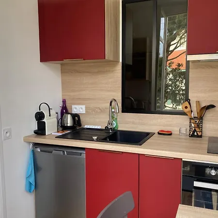 Pretty Cocoon With Two Balconies *