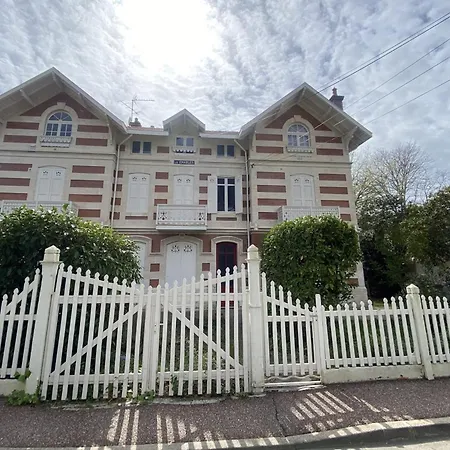 Pretty Cocoon With Two Balconies Apartment Arcachon