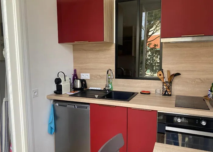 Pretty Cocoon With Two Balconies Arcachon